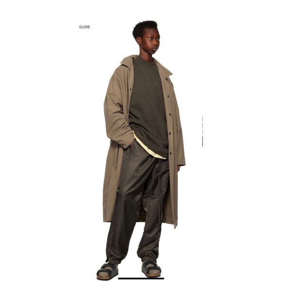 Fear of God Essentials Nylon Track Pant - Picture 2 of 5